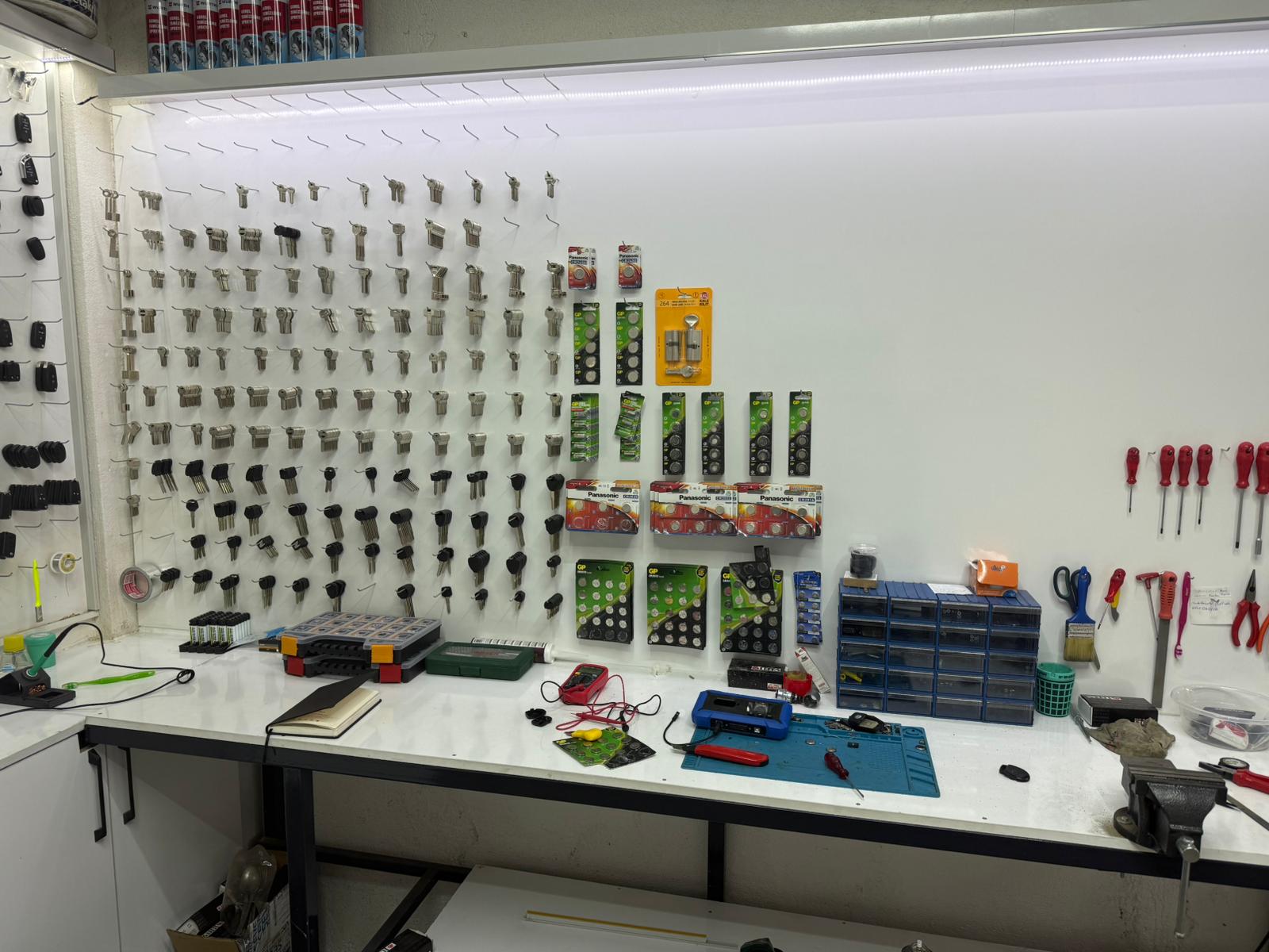 Araç Anahtarları ve Kumandalar